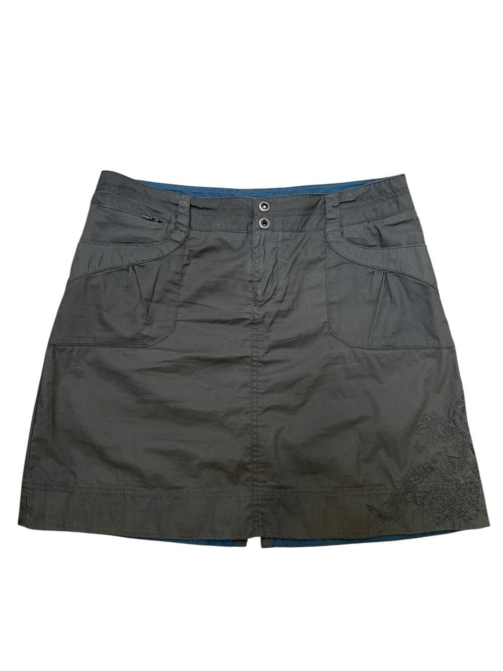 REI size 6 Green Outdoor Skirt with Subtle Embroidery